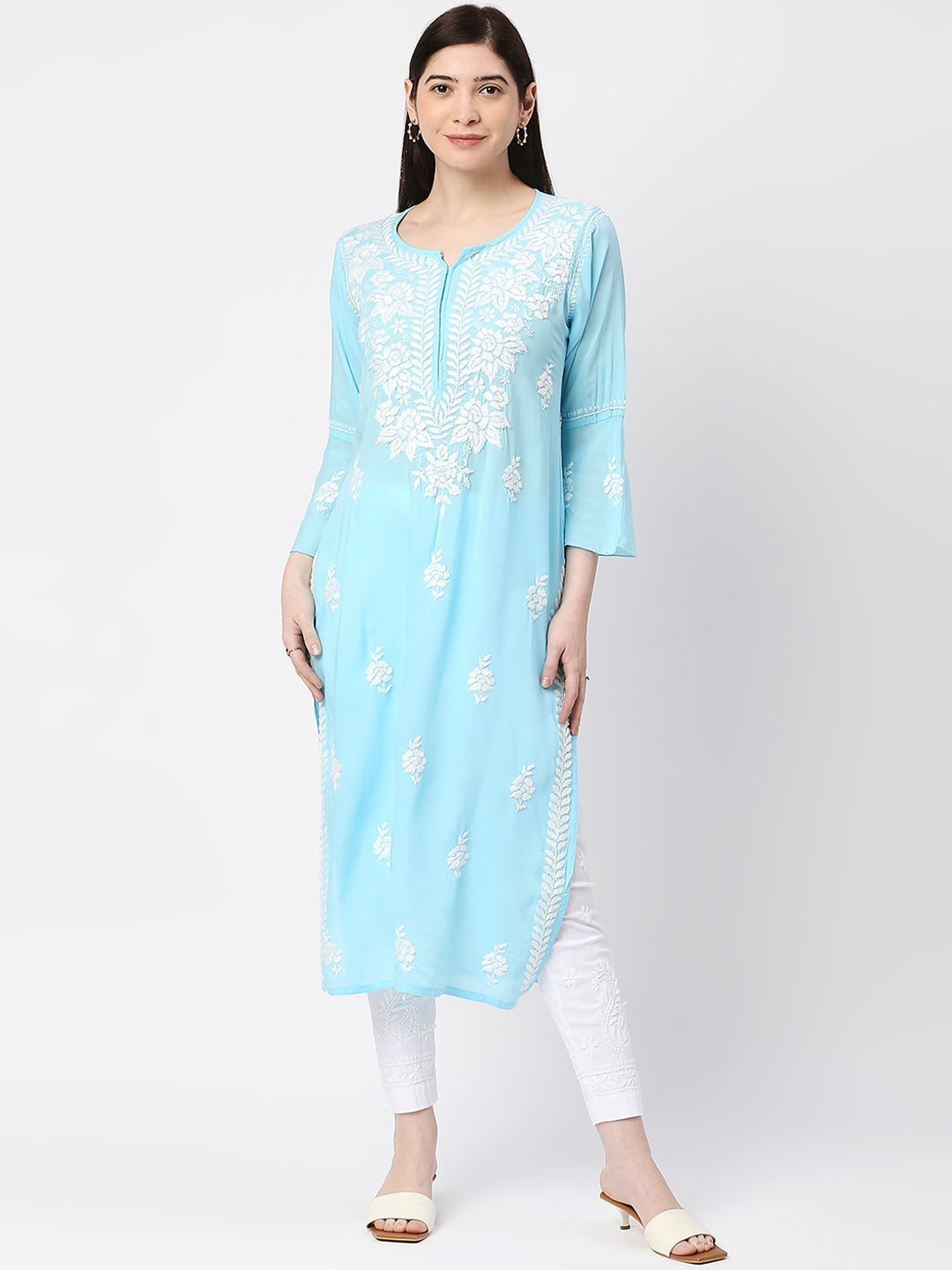 

Indiankala4u Women Blue Floral Embroidered Chikankari Straight Kurta