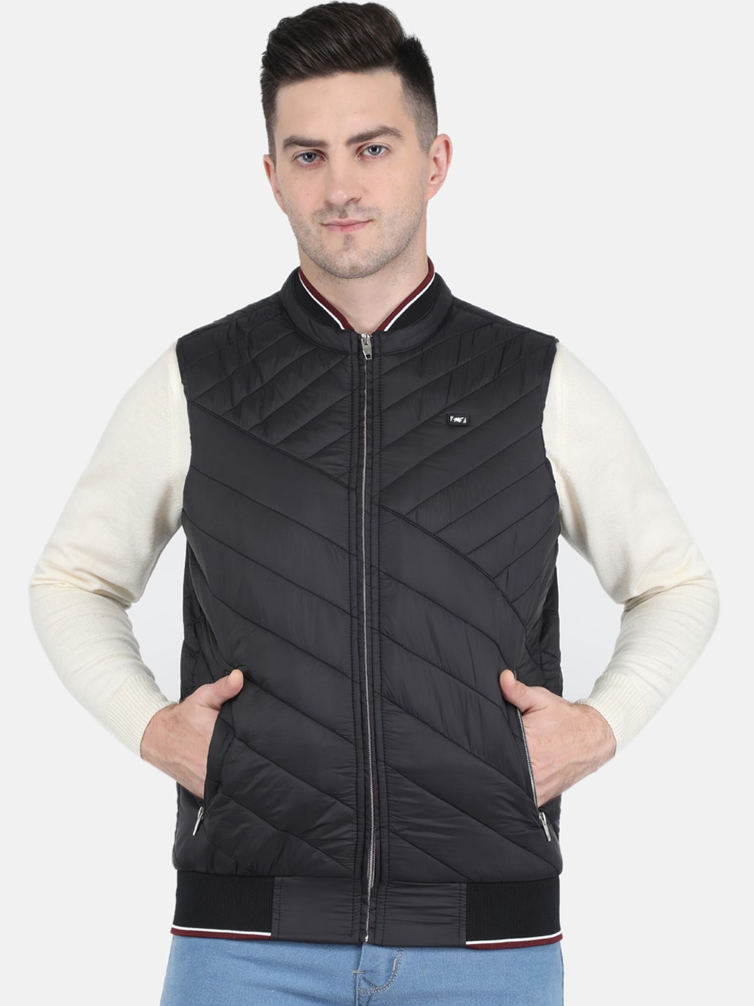 

Monte Carlo Men Plus Size Black Solid Sleeveless Bomber Jacket