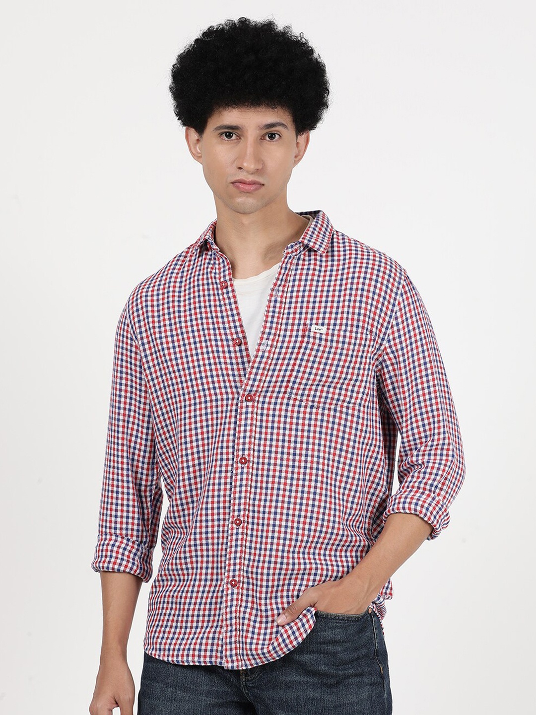 

Lee Men Blue & Red Slim Fit Checked Casual Shirt