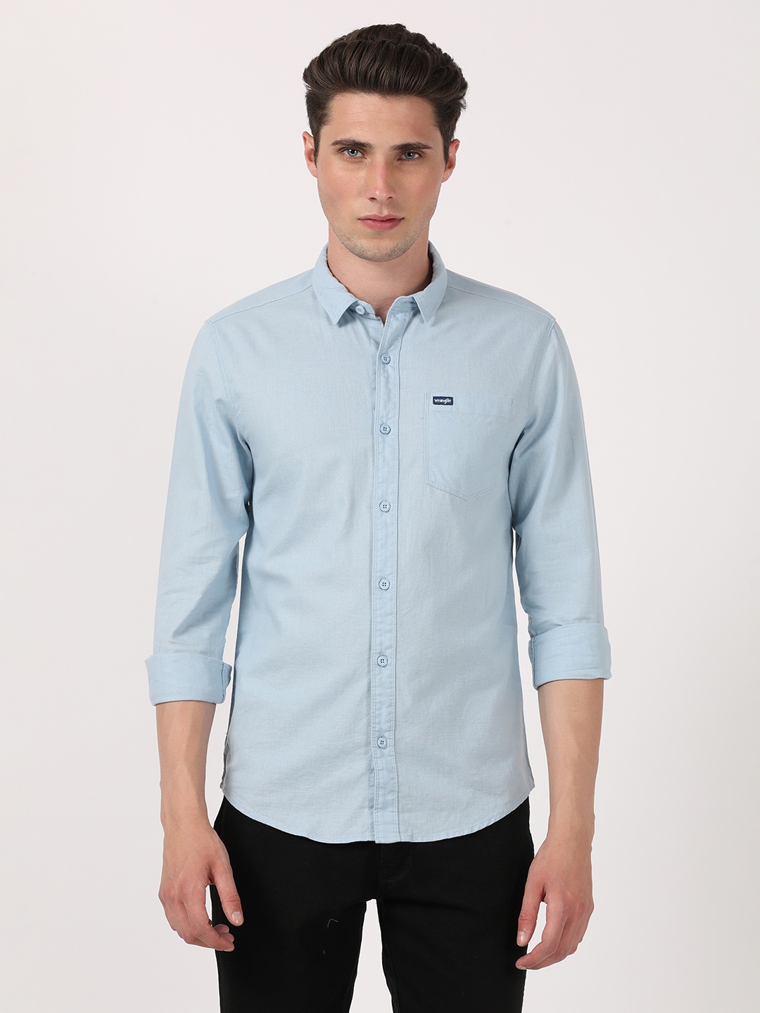 

Wrangler Men Blue Slim Fit Solid Casual Shirt
