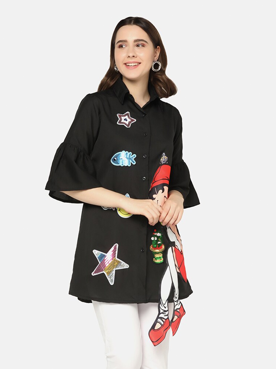 

BUY NEW TREND Women Black Relaxed Printed Casual Shirt