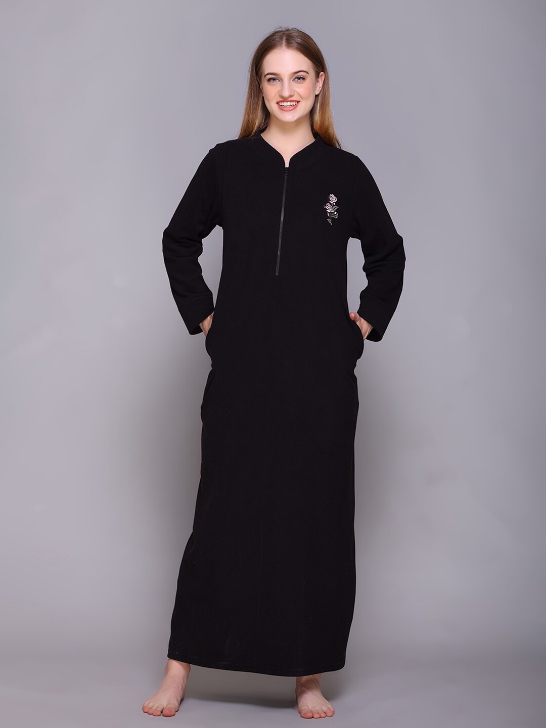 

Kanvin Women Black Solid Maxi Nightdress