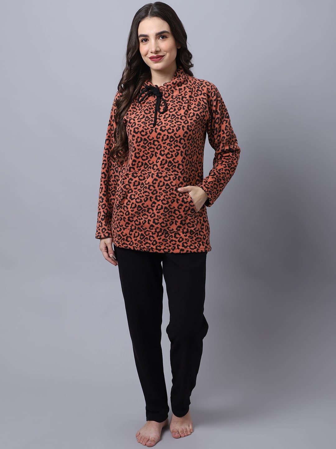 

Kanvin Women Rust & Black Printed Night suit