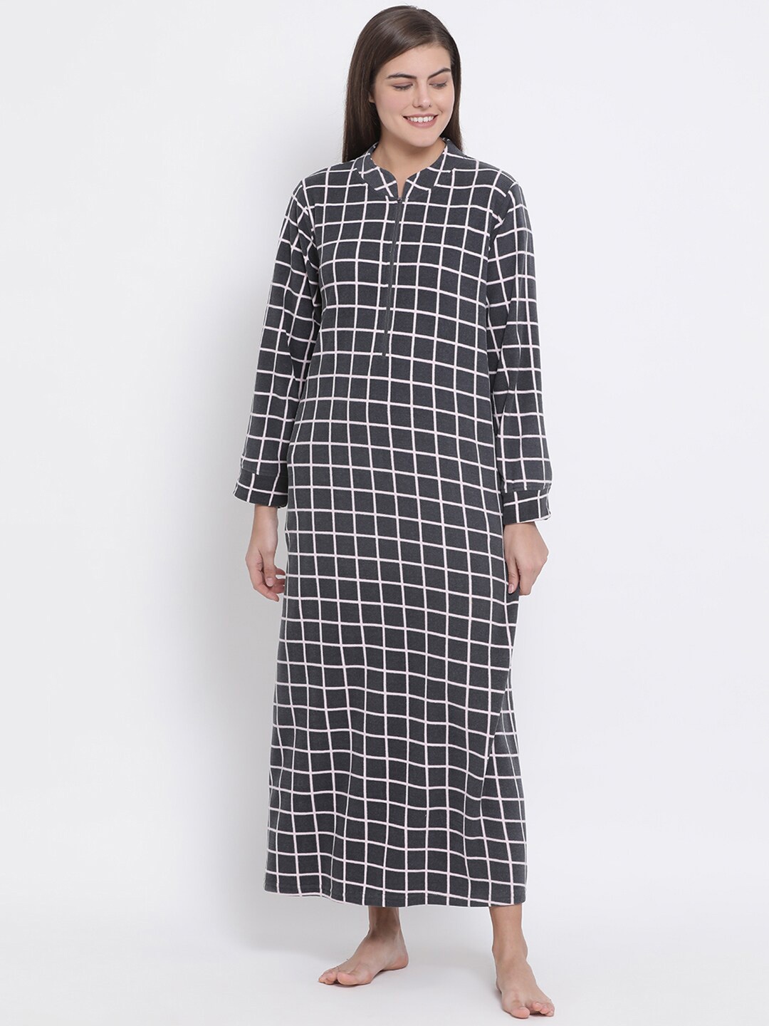 

Kanvin Women Charcoal & White Checked Maxi Nightdress