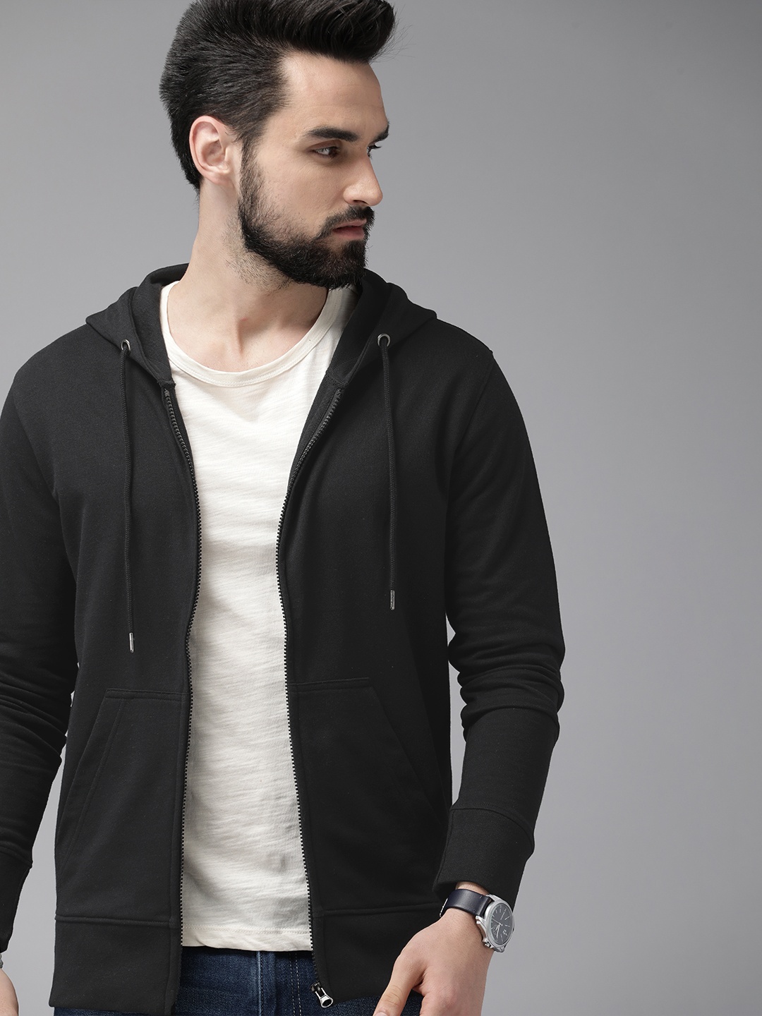 

Roadster Men Black Solid Hooded Sweatshirt