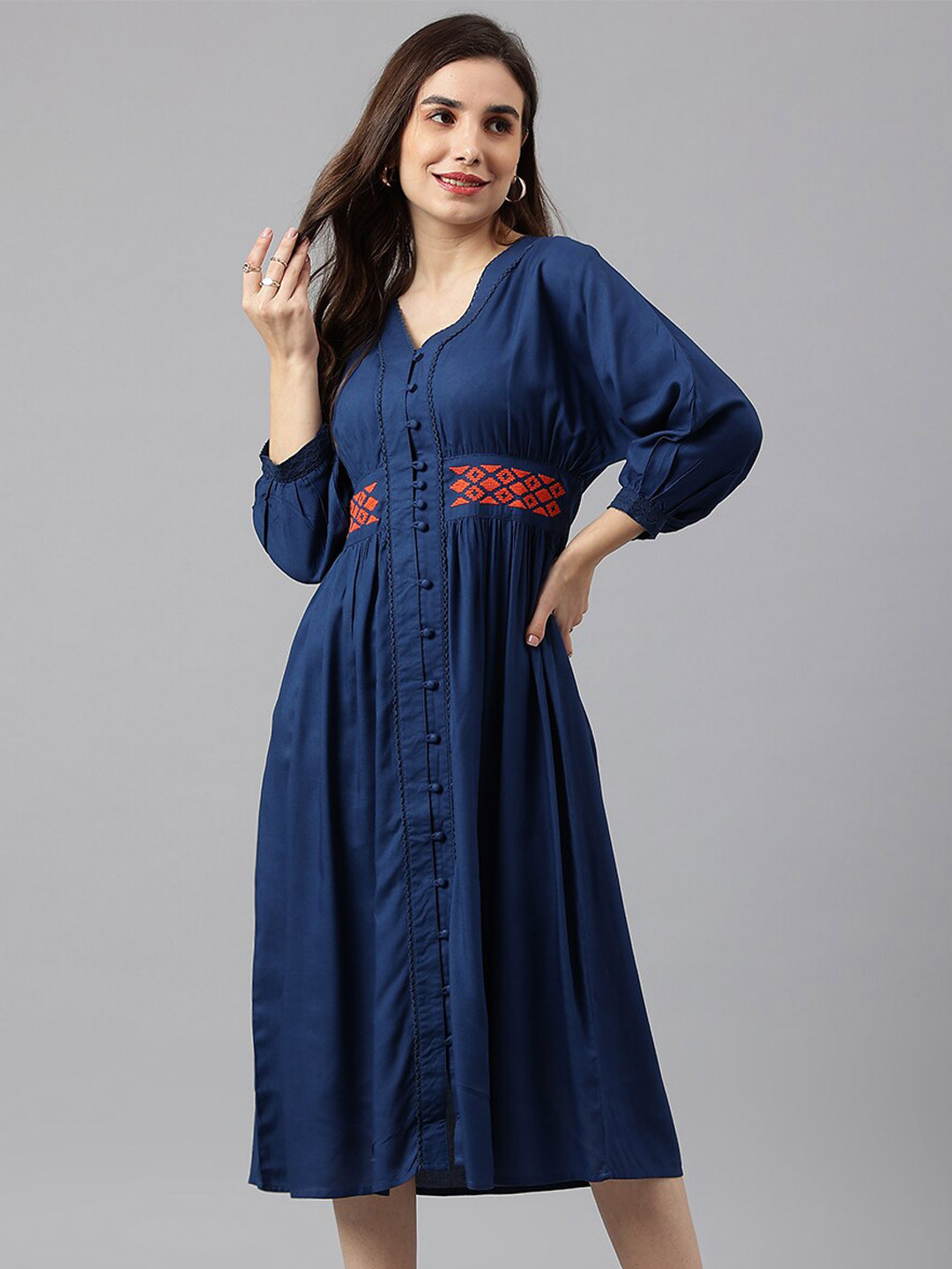 

SIAH Women Navy Blue Solid Midi Dress