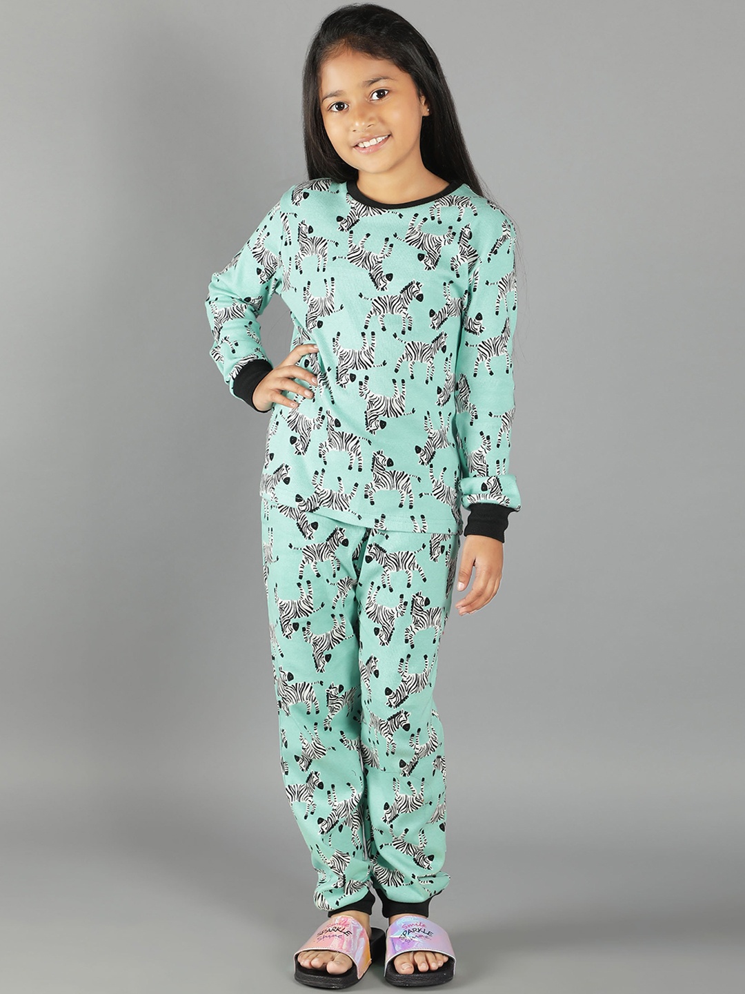 

Ninos Dreams Girls Sea Green & White Printed Night suit