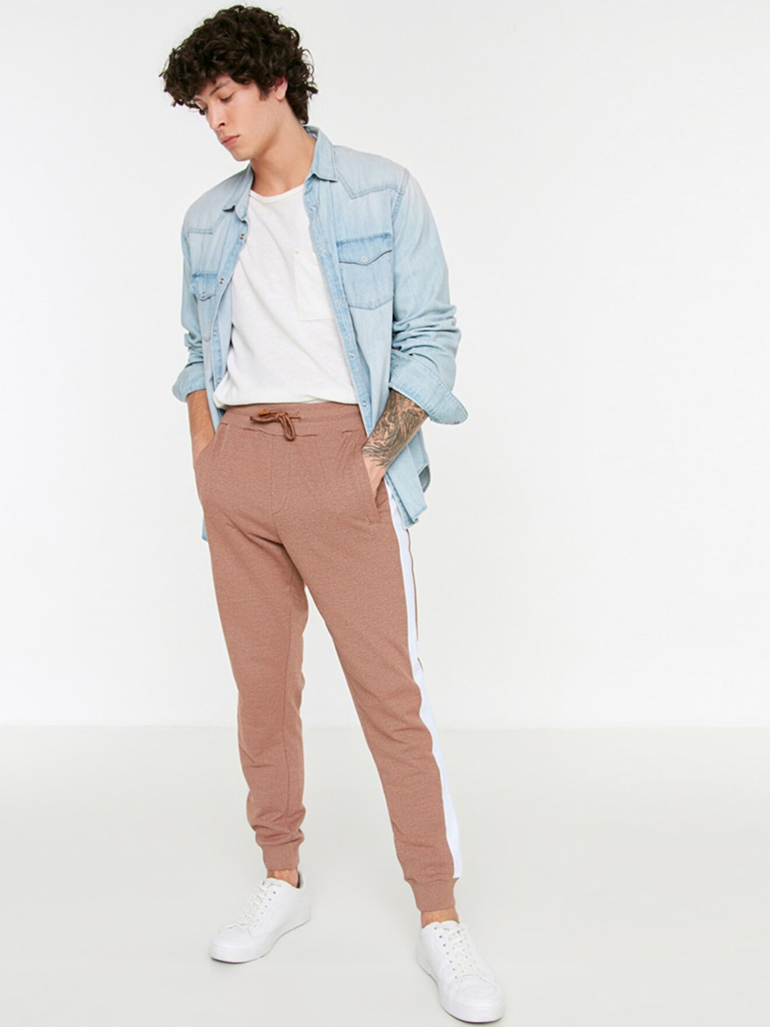 

Trendyol Men Joggers Trousers, Brown