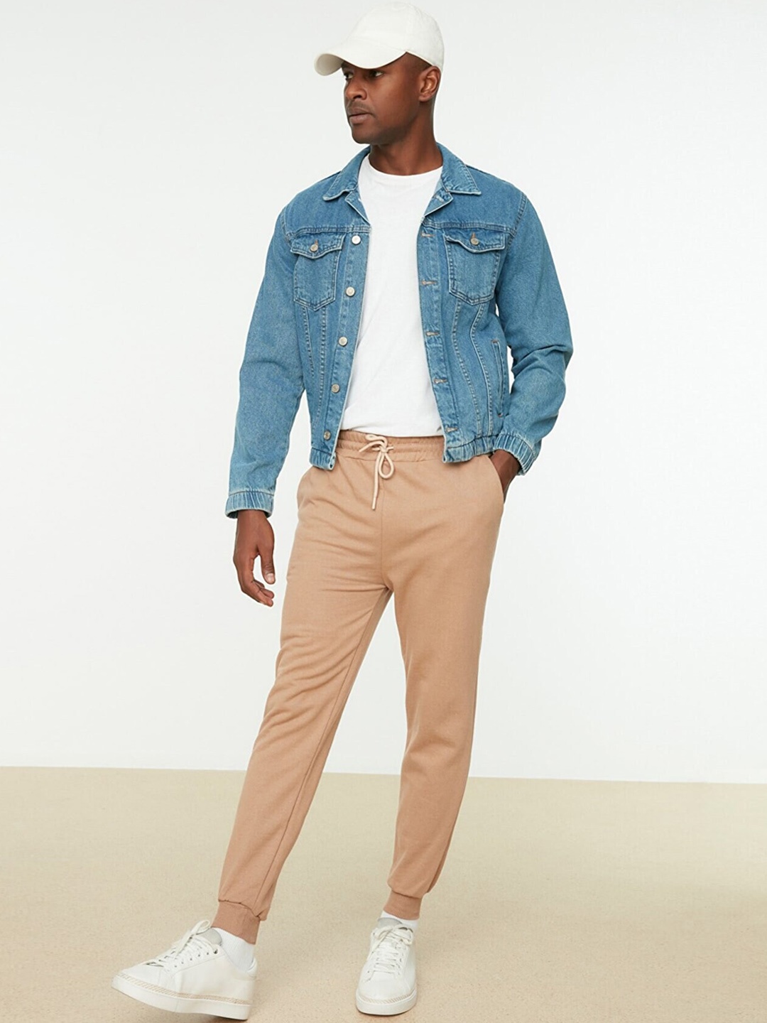 

Trendyol Men Beige Joggers Trousers