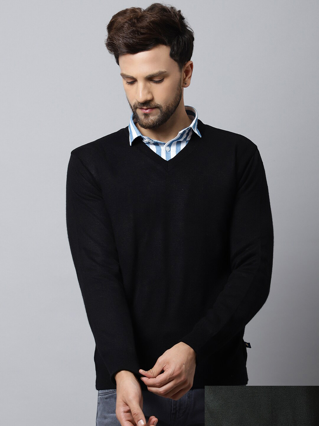 

Cantabil Men Black & Green Reversible Pullover