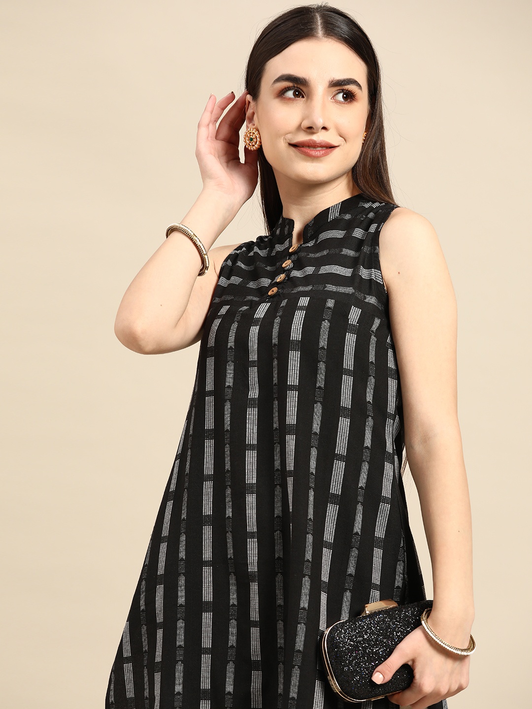 

Anouk Women Black Dobby Sleeveless Kurta