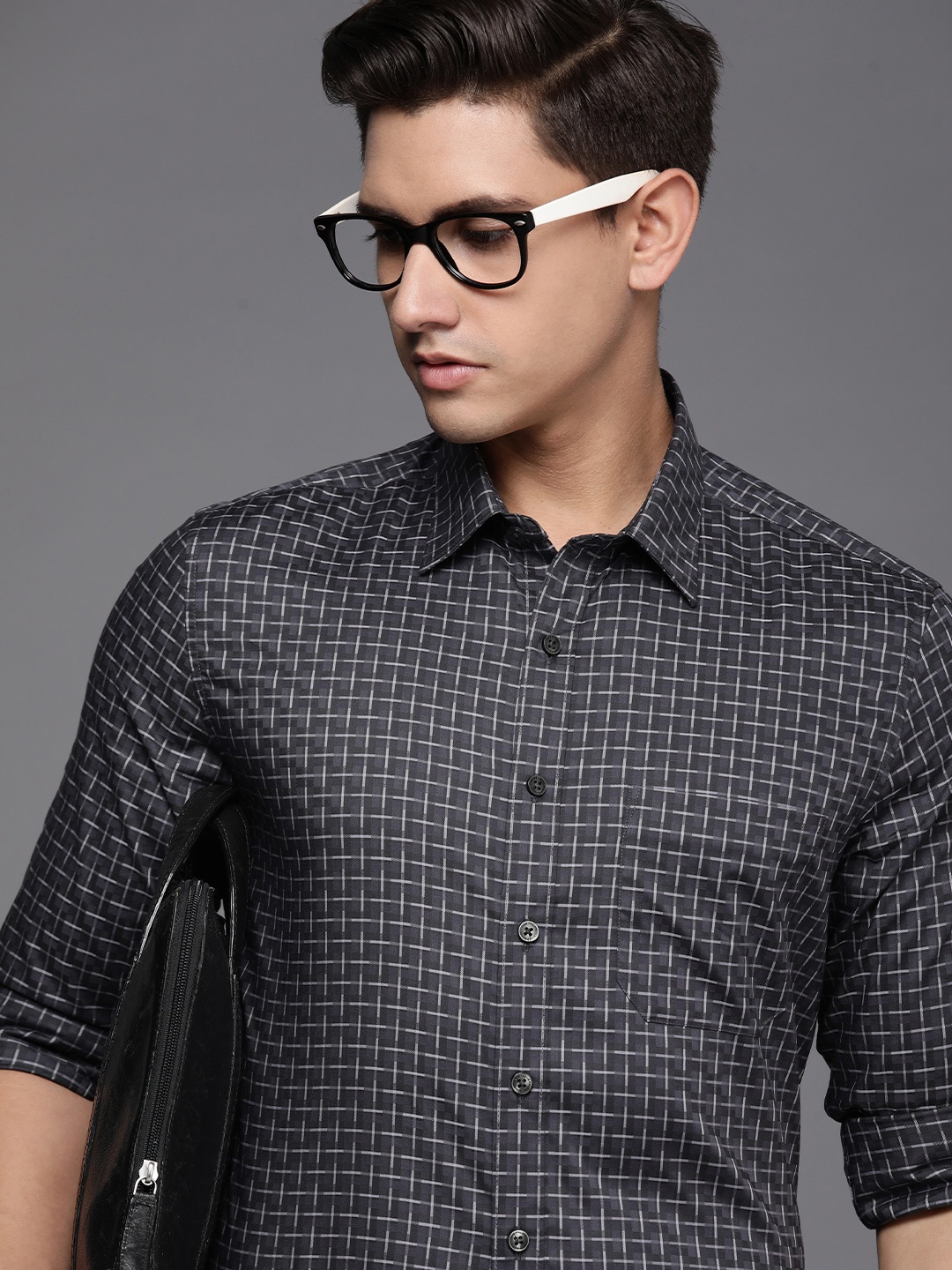 

Louis Philippe Men Charcoal Grey & Green Slim Fit Checked Formal Shirt