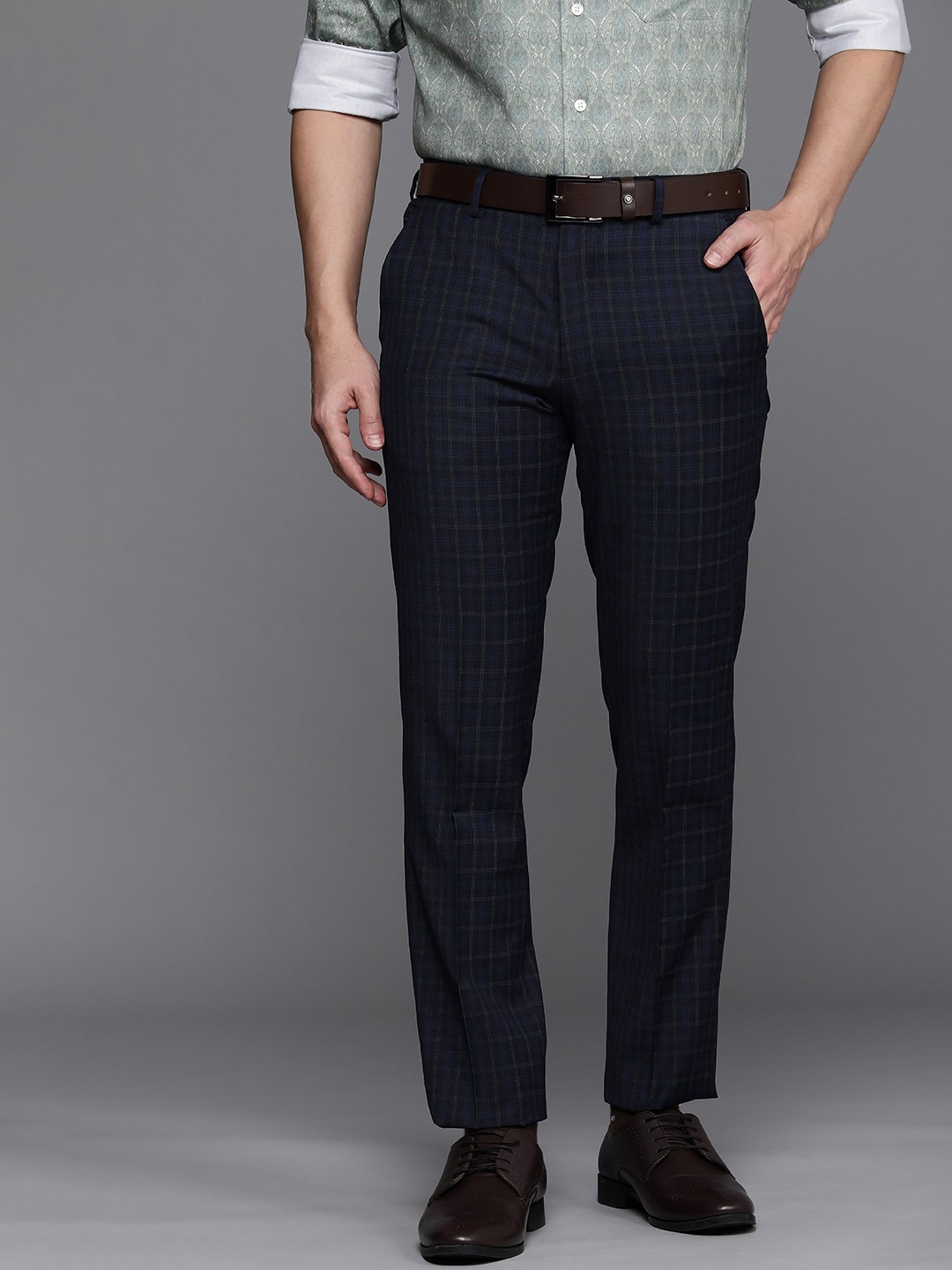 

Louis Philippe Men Checked Slim Fit Mid-Rise Formal Trousers, Navy blue