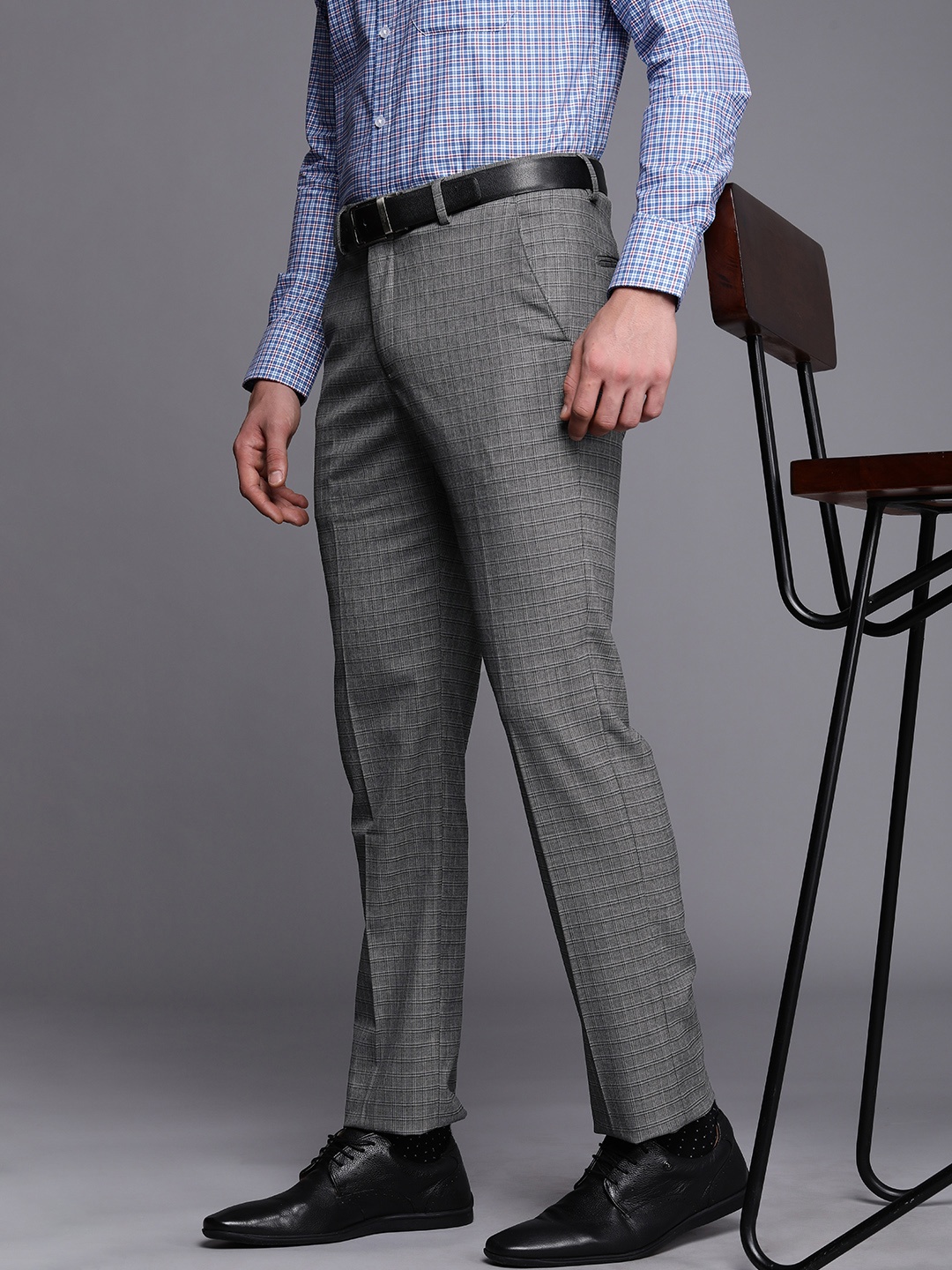 

Louis Philippe Men Checked Slim Fit Formal Trousers, Grey