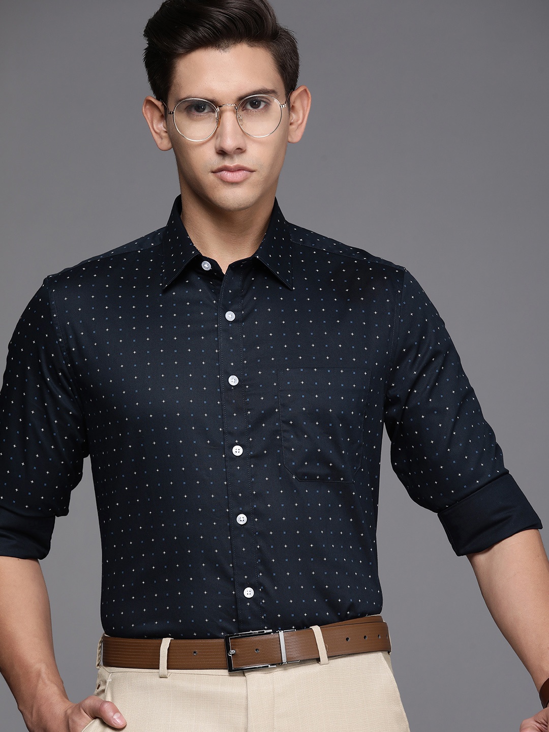 

Louis Philippe Pure Cotton Slim Fit Opaque Printed Formal Shirt, Navy blue