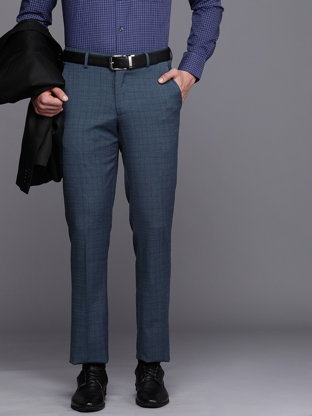 

Louis Philippe Men Checked Slim Fit Permapress Trousers, Navy blue