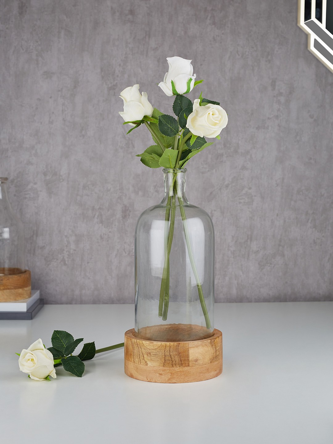 

HomeTown Transparent Glass Vase With Wooden Base