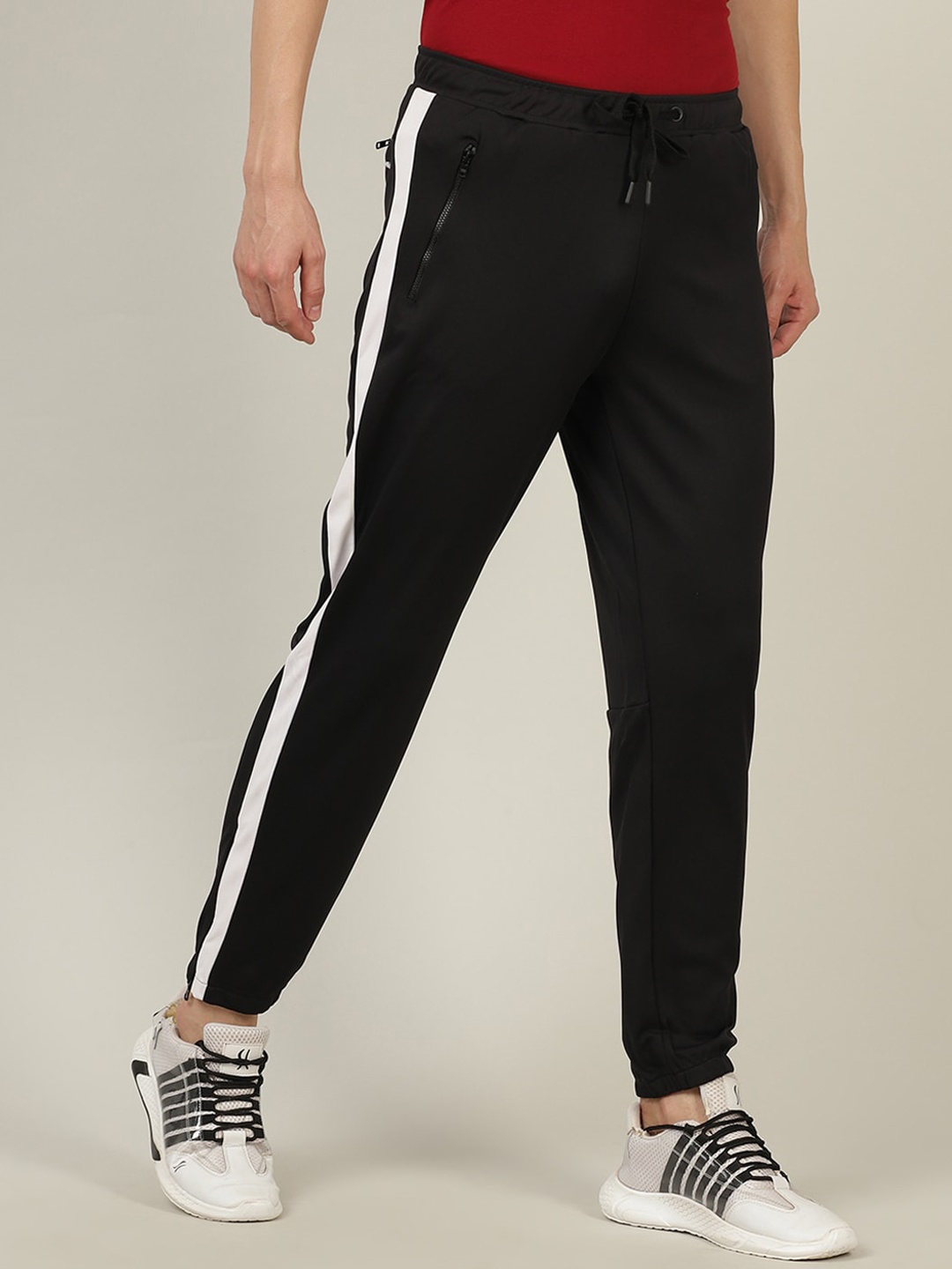 

Head Men Black Solid Track Pant