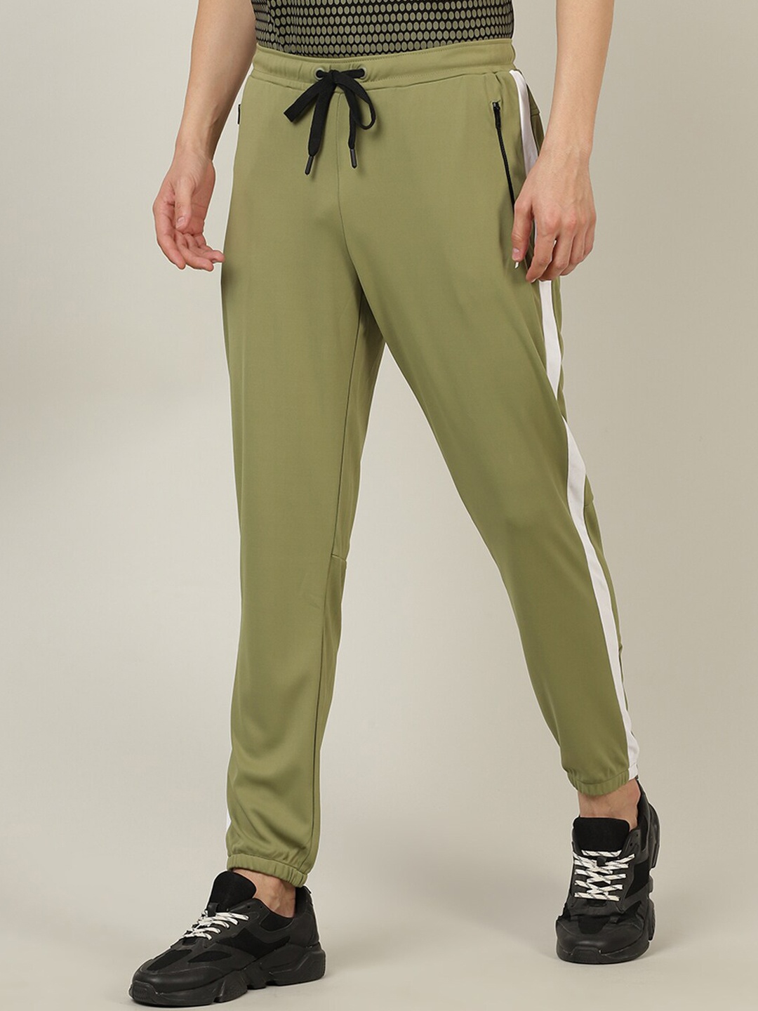 

Head Men Olive Green Solid Track Pants