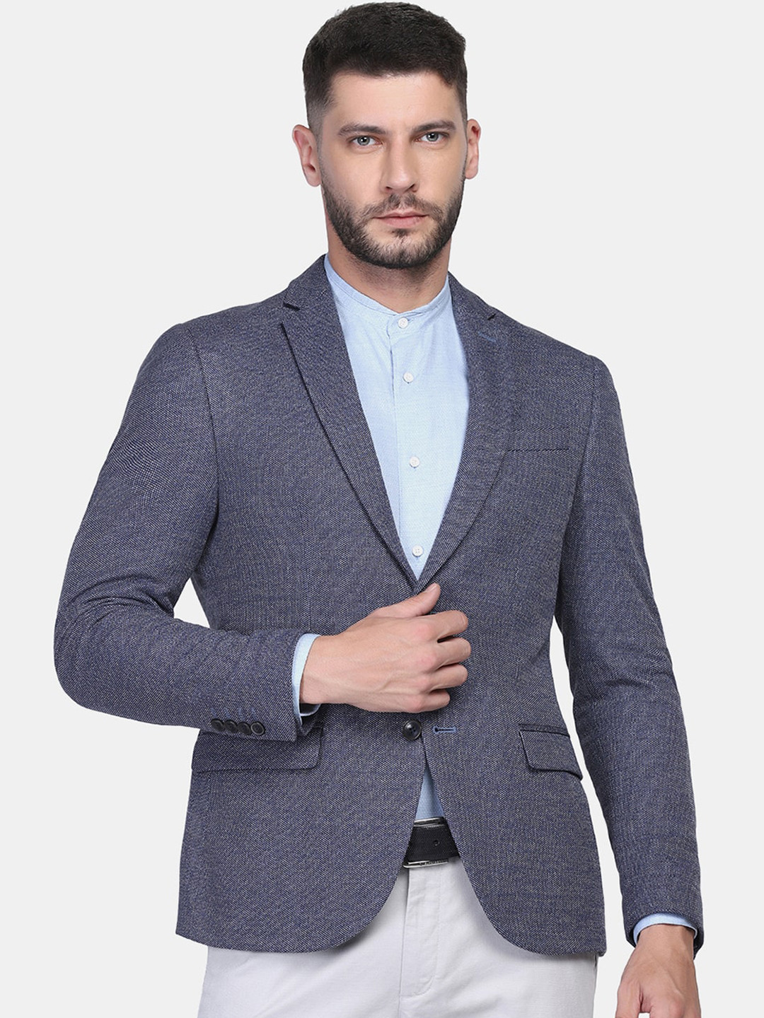 

Blackberrys Men Navy Blue Solid Slim-Fit Single Breasted Blazers
