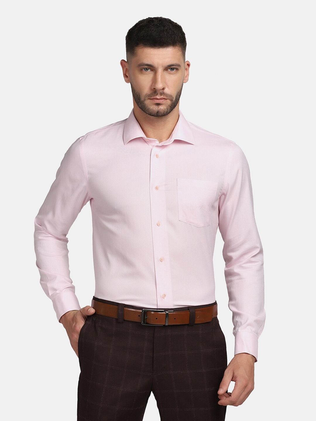

Blackberrys Men Pink Solid Slim Fit Formal Shirt