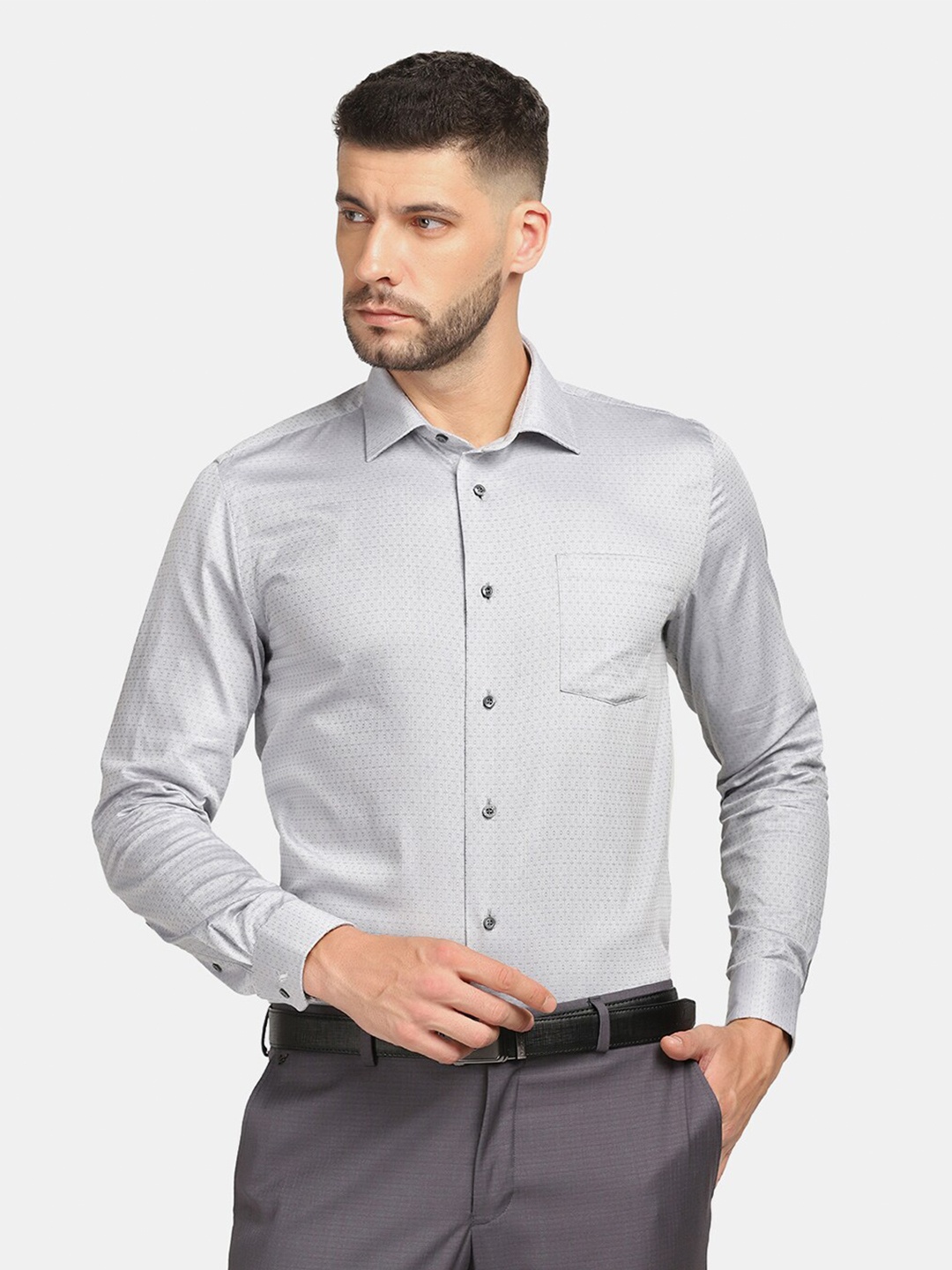 

Blackberrys Men Grey Slim Fit Cotton Formal Shirt