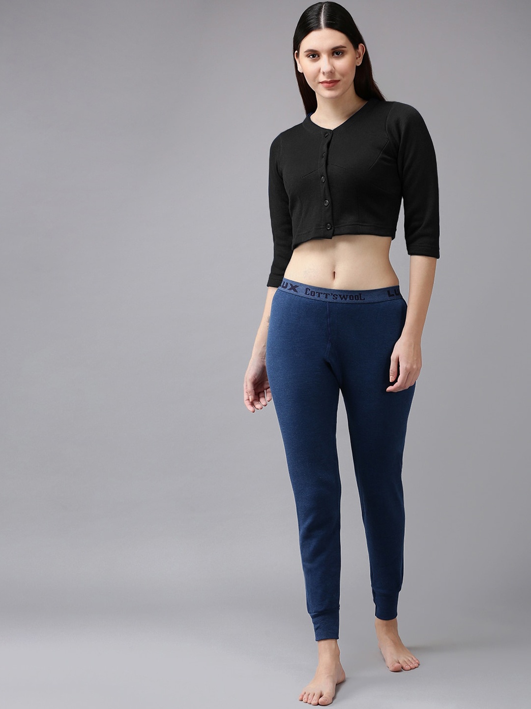 

Lux Cottswool Women Black & Blue Solid Thermal Set