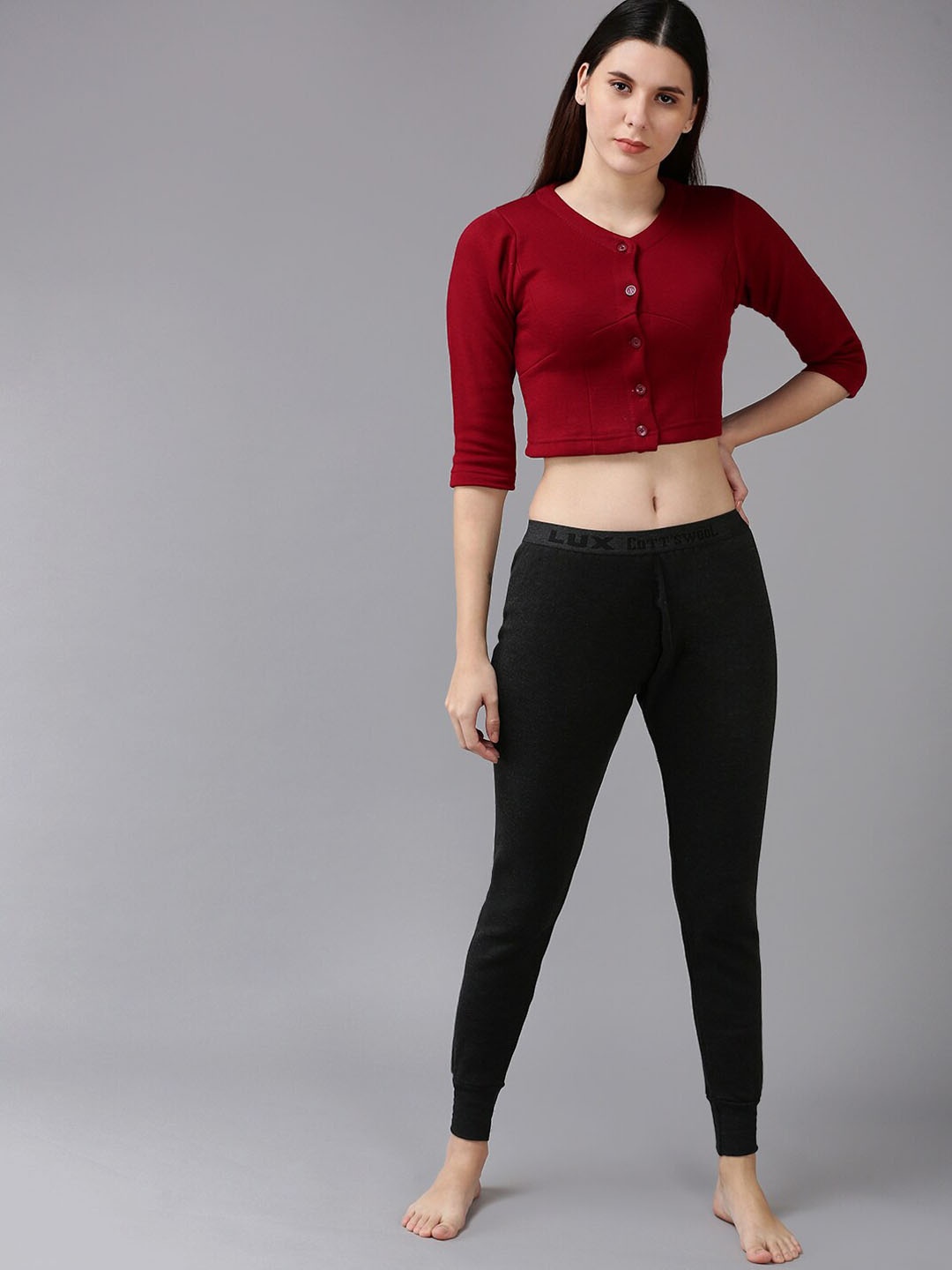 

Lux Cottswool Women Maroon & Black Solid Thermal Set