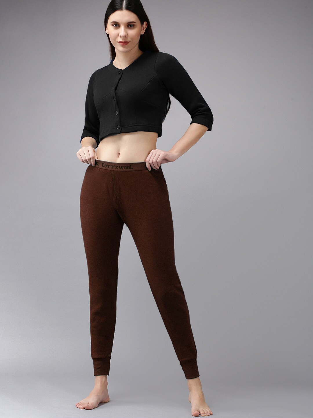 

Lux Cottswool Women Black & Brown Solid Thermal Set