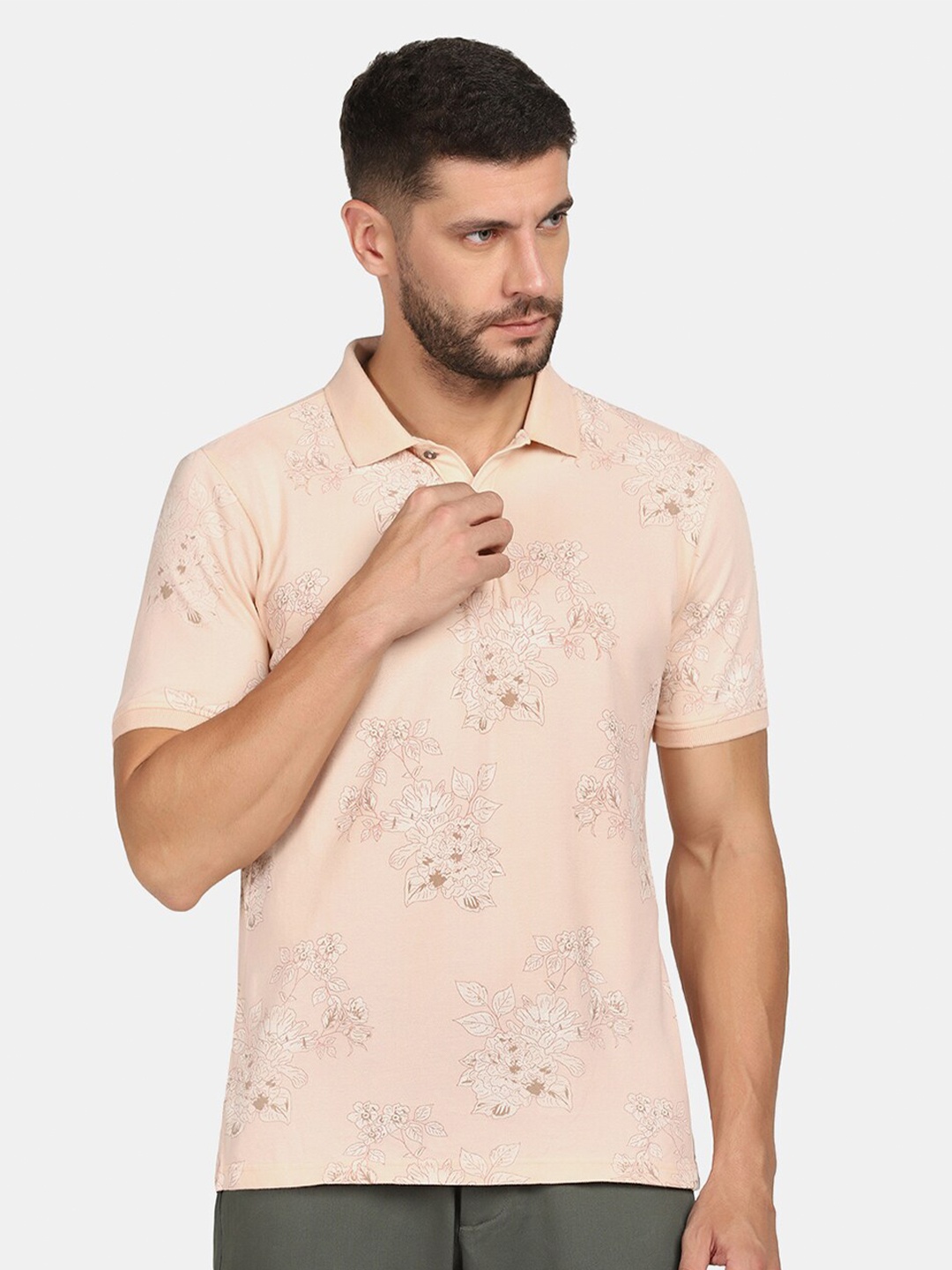 

Blackberrys Men Pink Floral Printed Polo Collar Slim Fit Cotton T-shirt