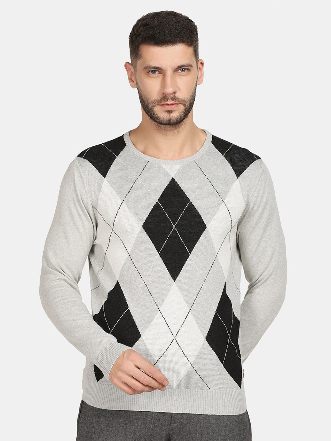 

Blackberrys Men Grey & Black Printed Pullover