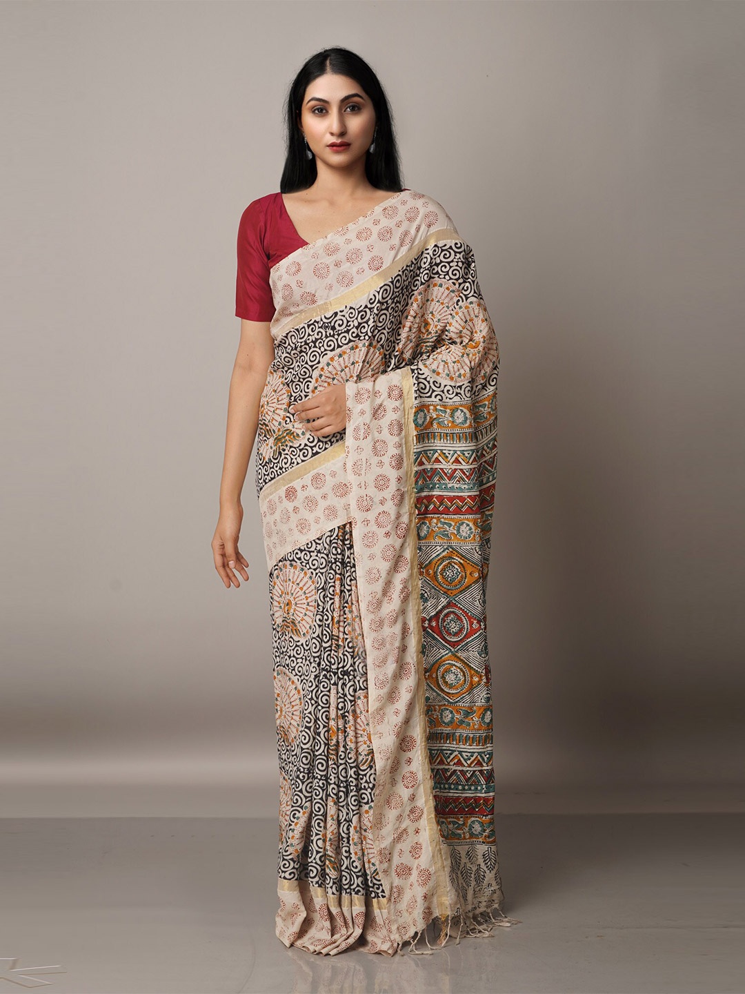 

Unnati Silks Cream-Coloured & Black Ethnic Motifs Pure Silk Block Print Saree