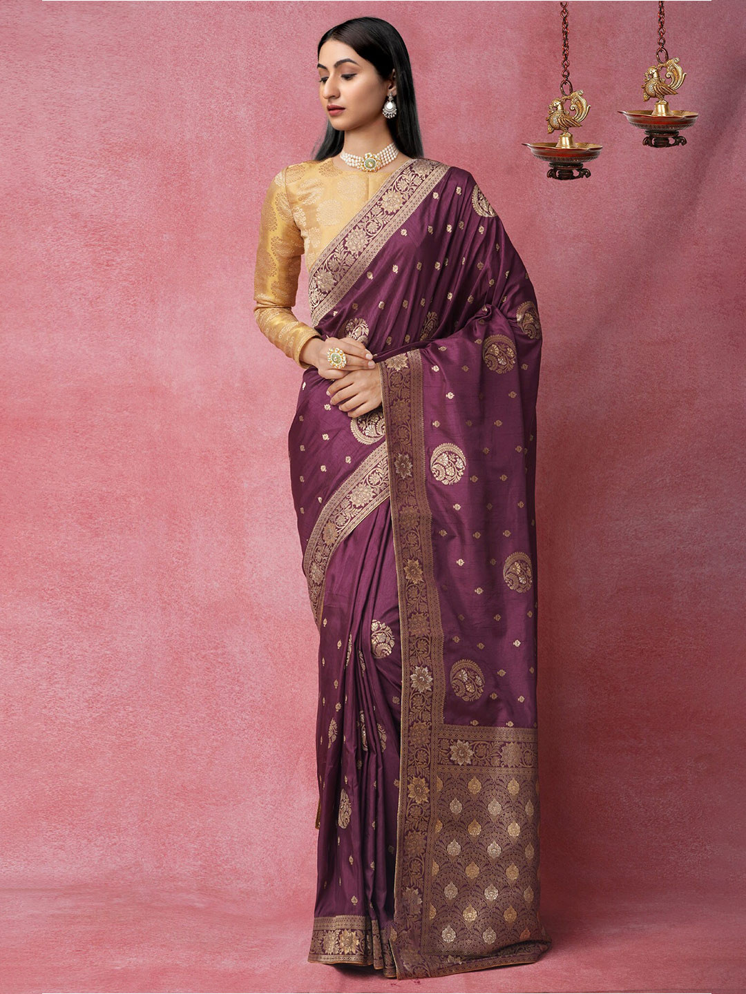 

Unnati Silks Purple & Gold-Toned Floral Zari Banarasi Saree