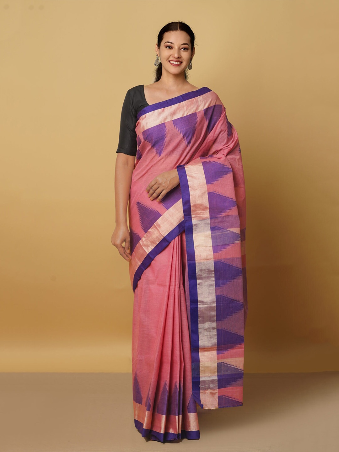 

Unnati Silks Pink & Blue Pure Cotton Jamdani Saree