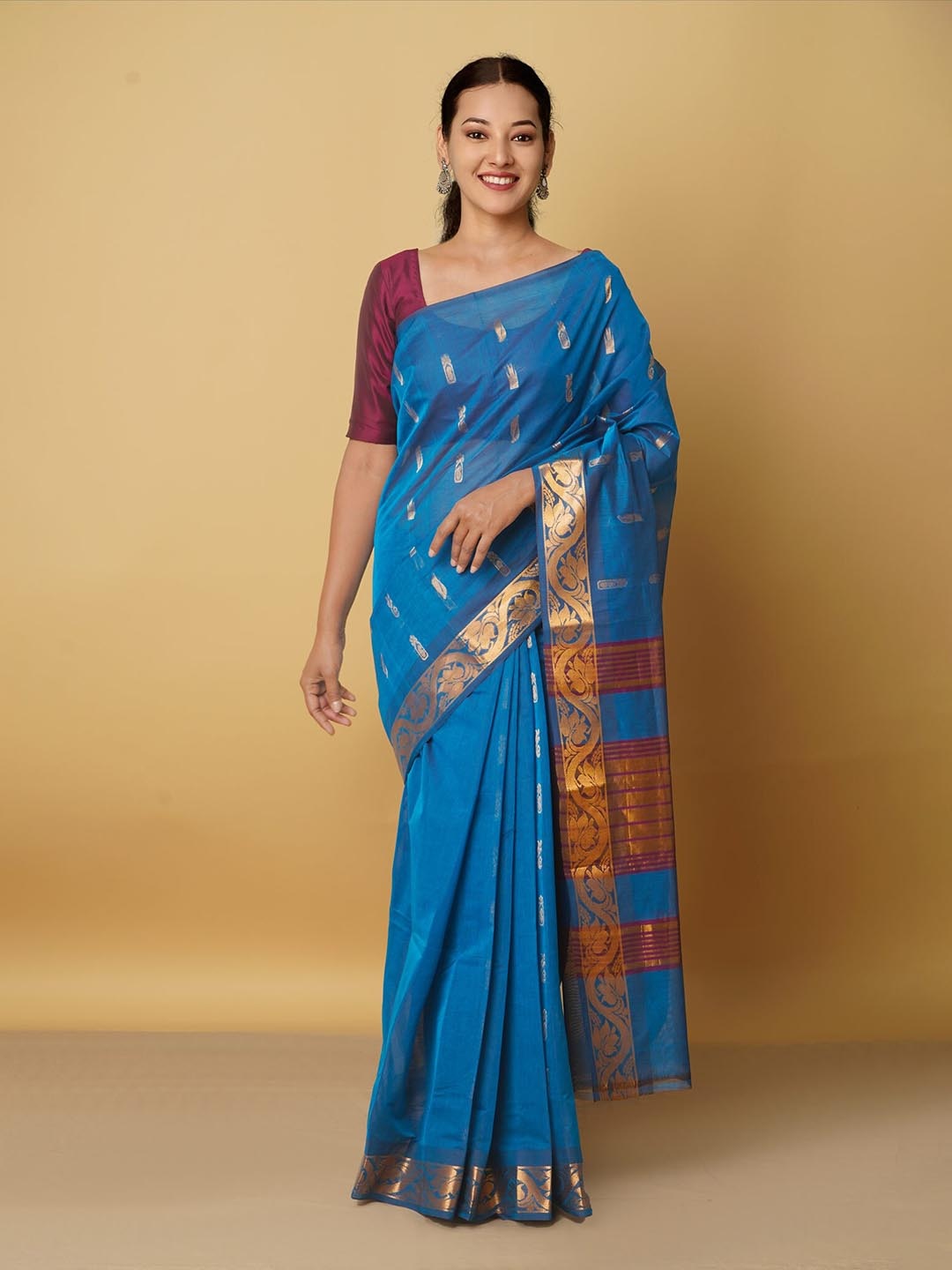 

Unnati Silks Blue & Gold-Toned Woven Design Zari Pure Cotton Gadwal Saree