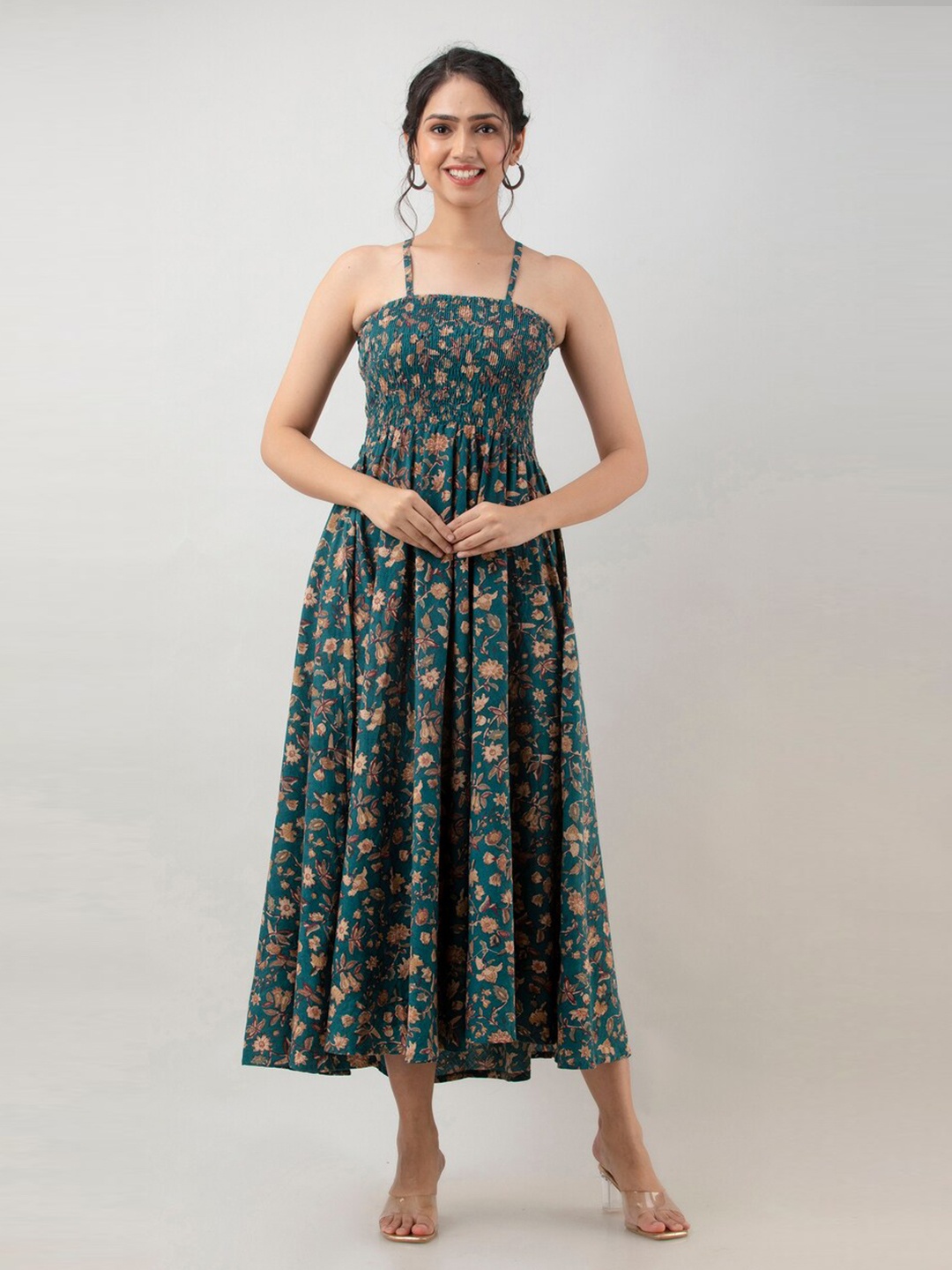 

Aawari Green Floral Maxi Maxi Dress