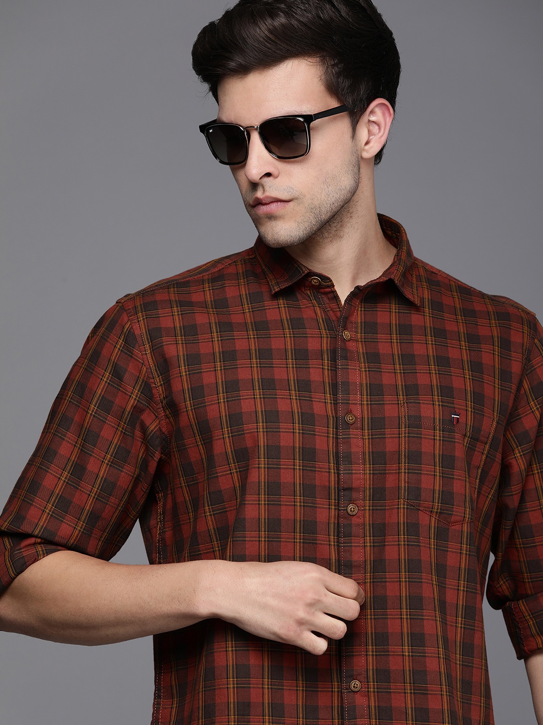 

Louis Philippe Jeans Men Slim Fit Checked Pure Cotton Casual Shirt, Rust