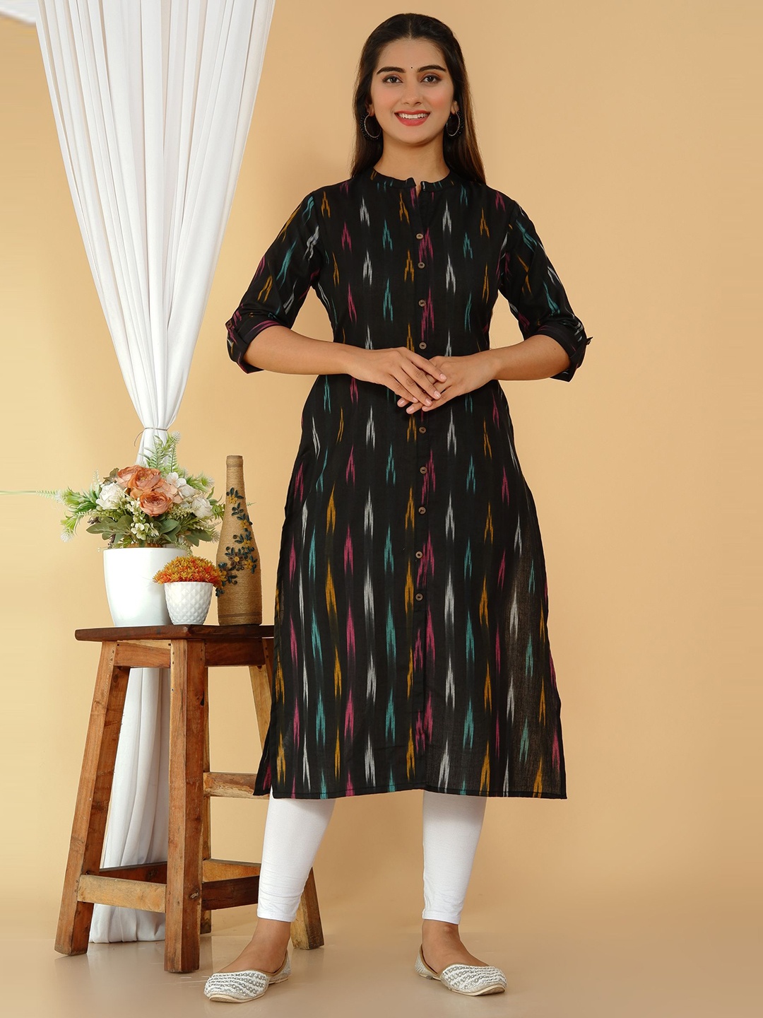 

Tetalee Women Black Ikat Printed A-Line Cotton Kurta