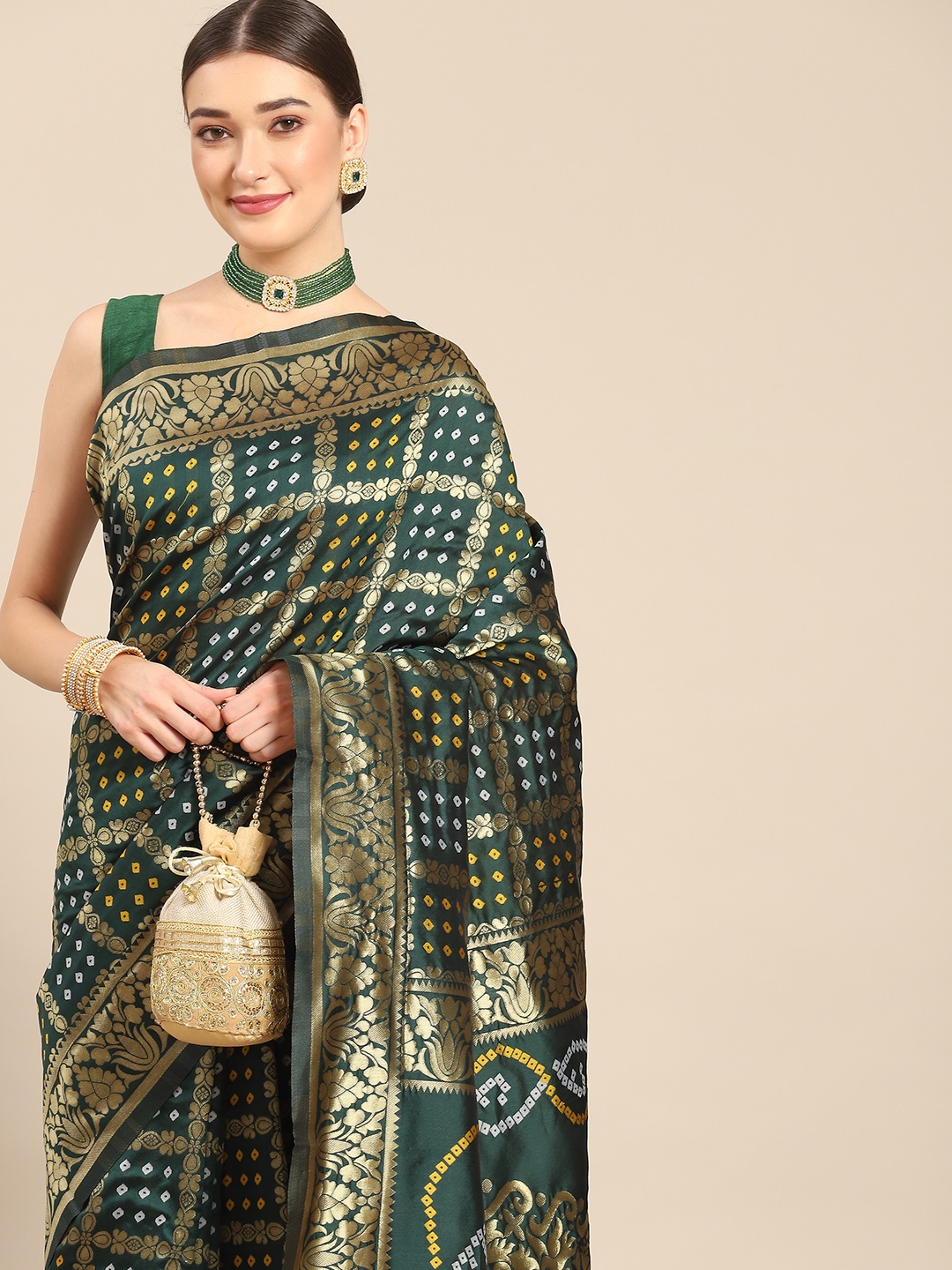 

Nimayaa Green & Gold-Toned Woven Design Silk Blend Kanjeevaram Saree