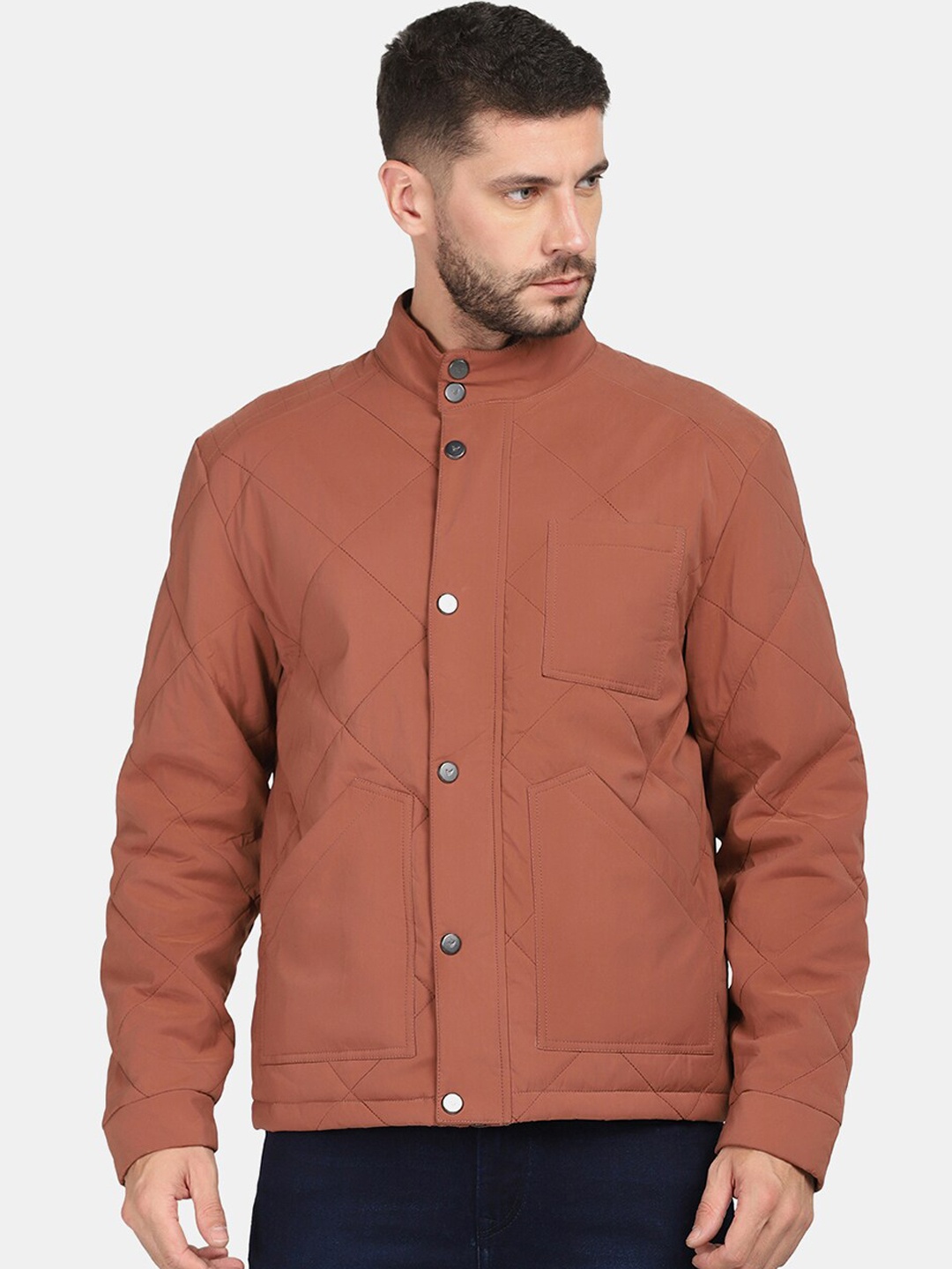 

Blackberrys Men Brown Solid Quilted Jacket