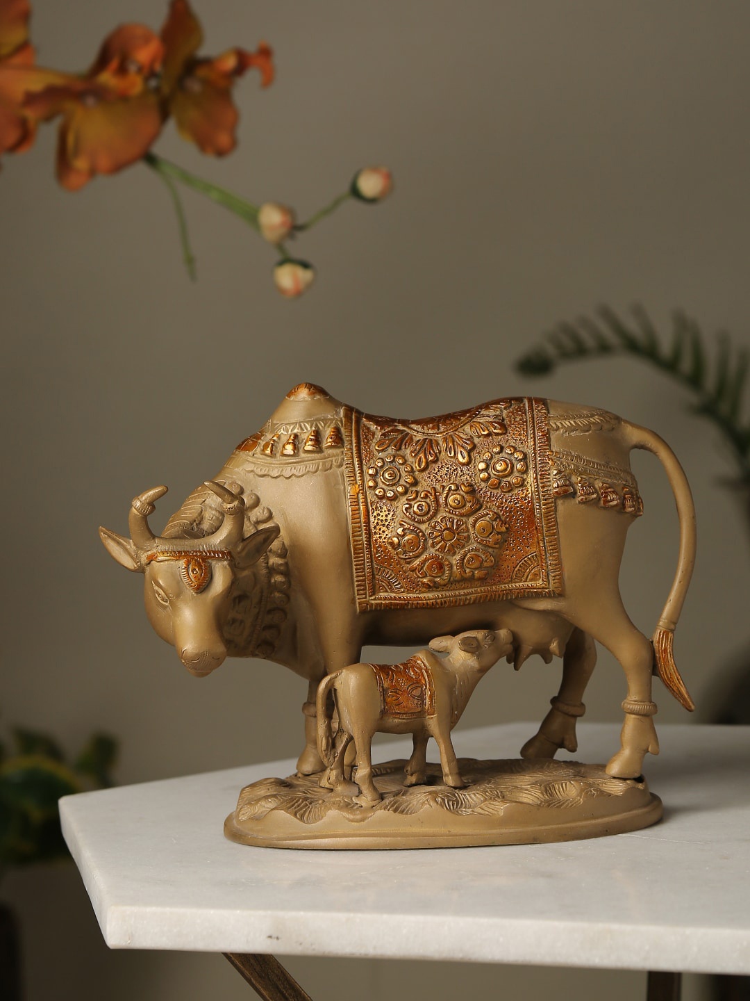 

Amoliconcepts Gold Kamdhenu With Calf Showpieces