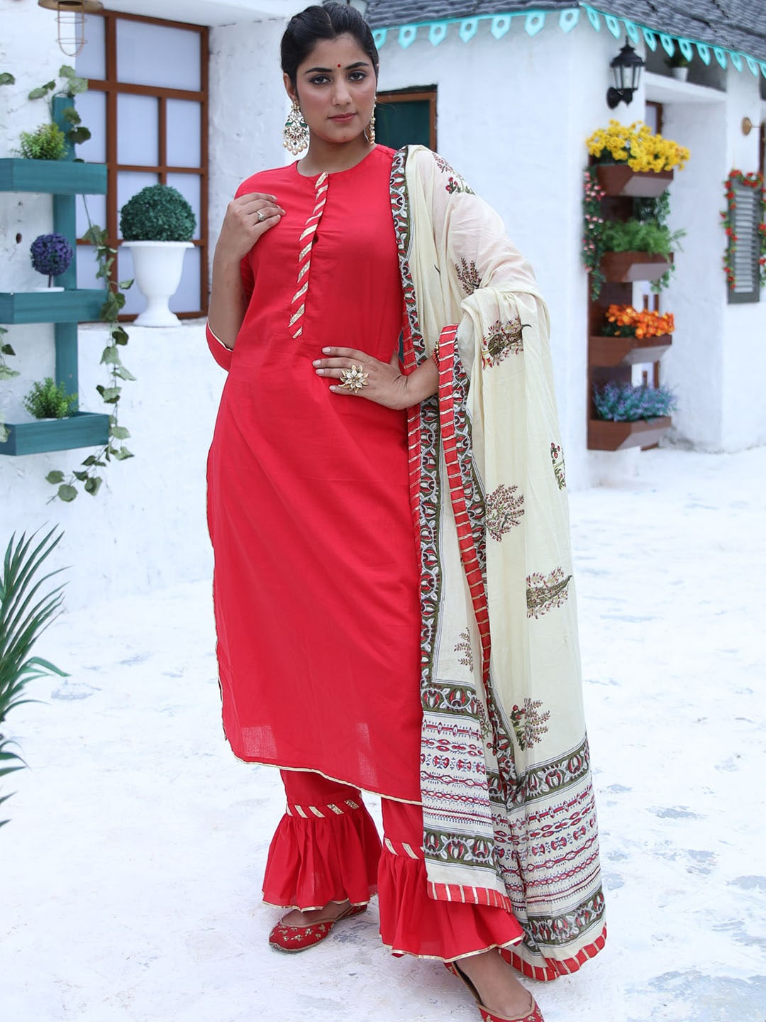 

Ambraee Women Red Gotta Patti Kurta with Sharara & With Dupatta