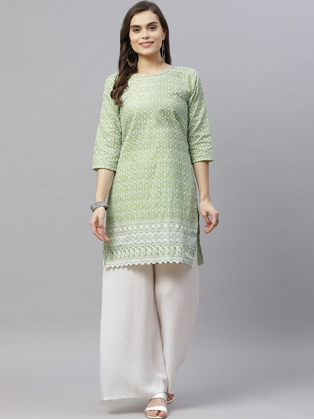 

MIRAVAN Green Floral Embroidered Chikankari Pure Cotton Chikankari Kurti
