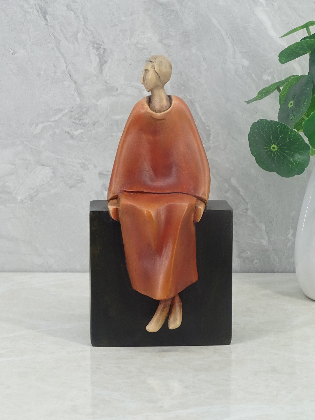 

HomeTown Brown & Black Solid Polyresin Figurine Showpieces