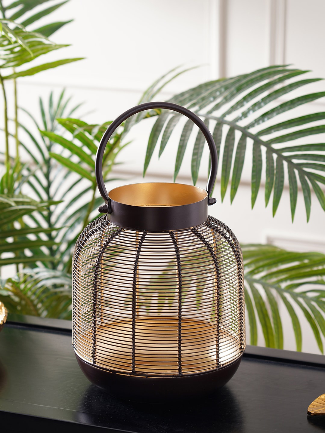 

Pure Home and Living Gold-Toned & Black Glass & Metal Candle Holders