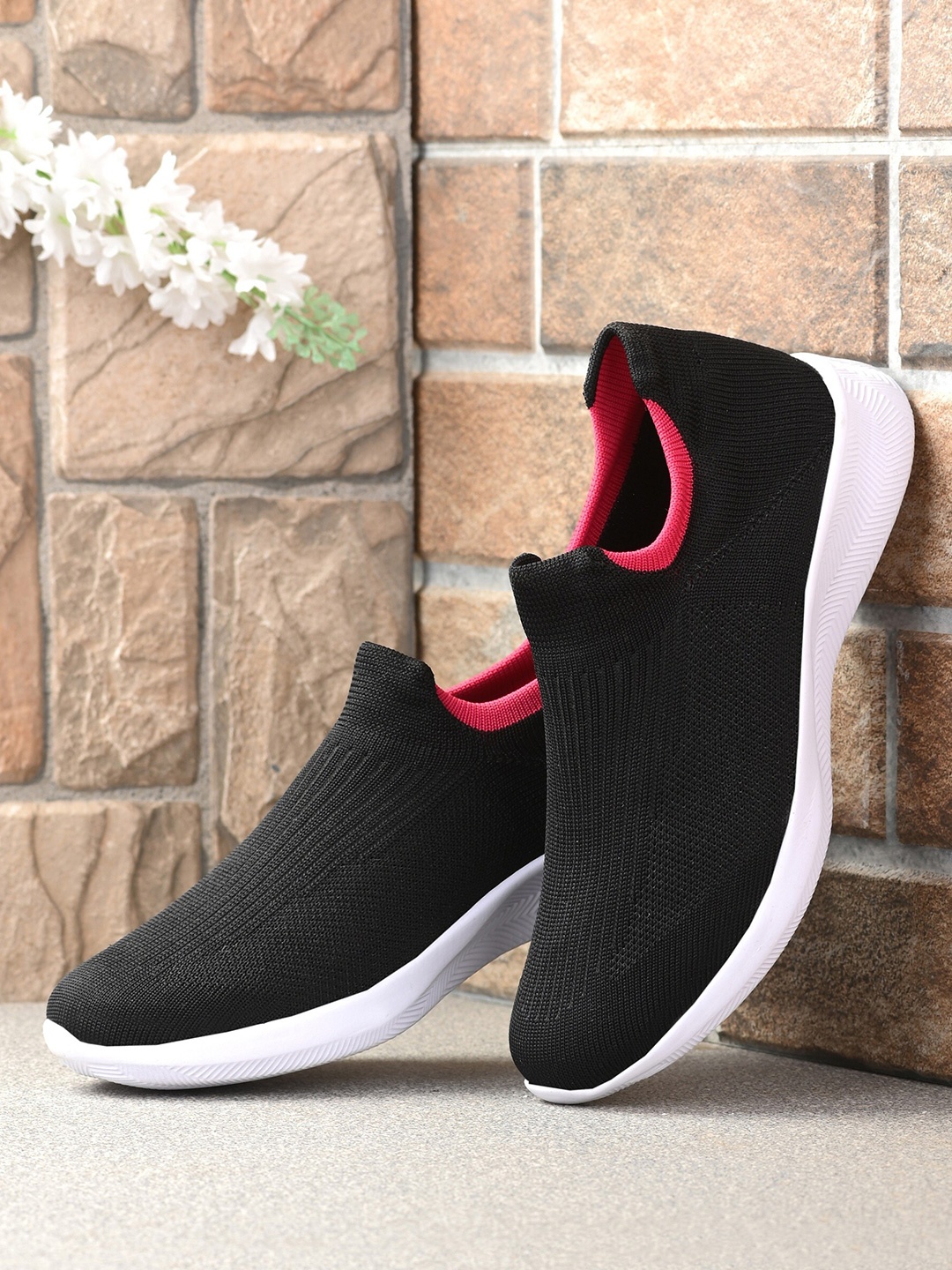 

TimberWood Women Black Textile Walking Non-Marking Shoes
