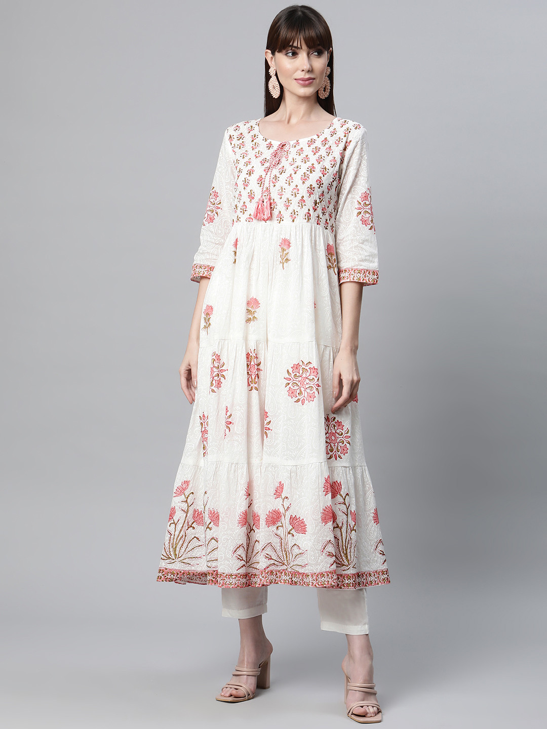 

Readiprint Fashions Women White & Pink Floral Printed Floral Cotton Anarkali Kurta