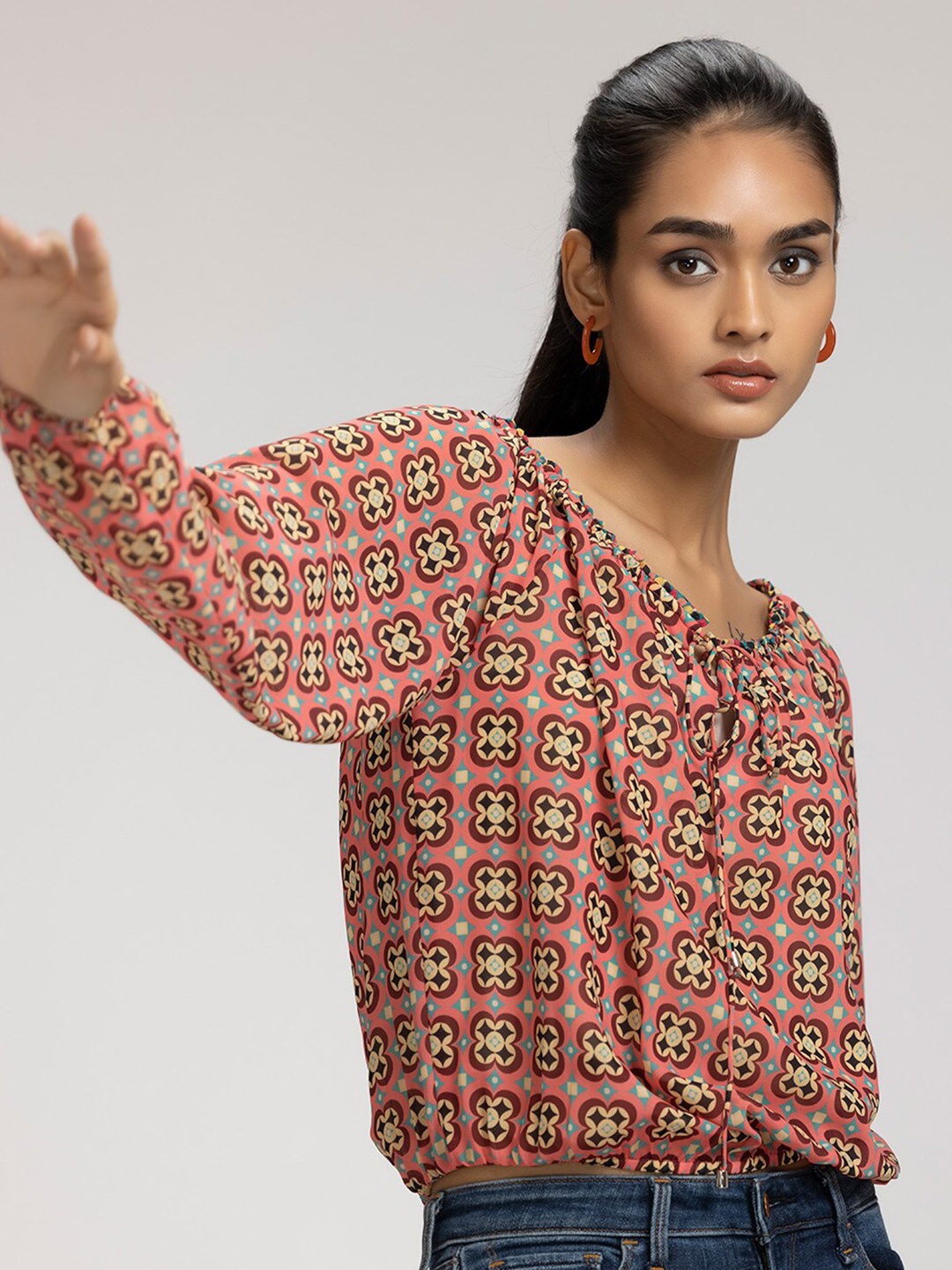 

SHAYE Women Pink Long Sleeves Abstract Print Georgette Casual Top