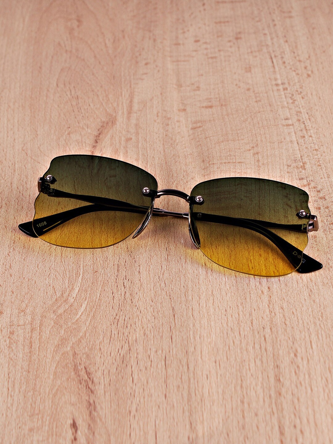 

FUZOKU Women Yellow Lens & Black Frame Wayfarer Sunglasses FZKSS2022244