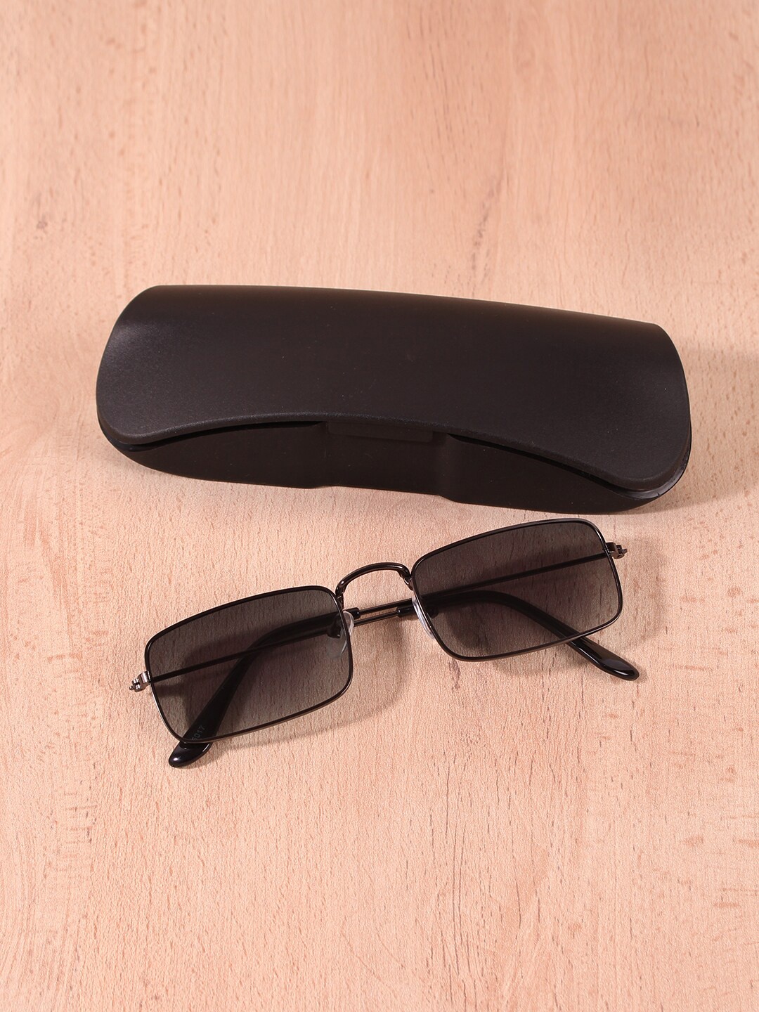 

FUZOKU Unisex Grey Lens & Black Rectangle Sunglasses with UV Protected Lens